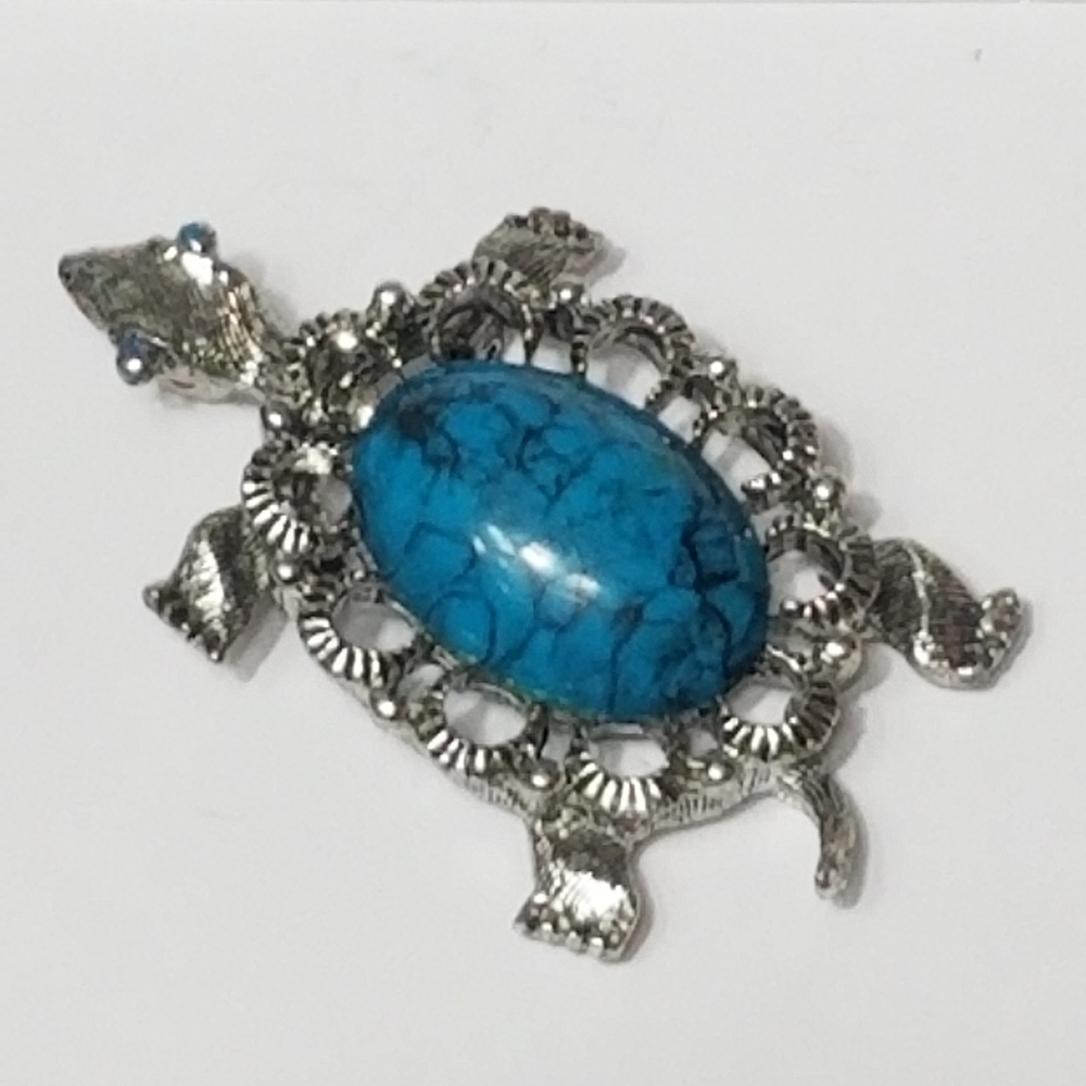 Vintage blue turtle brooch